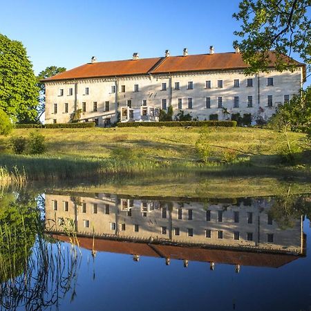 Dundagas Pils Vandrarhem Exteriör bild