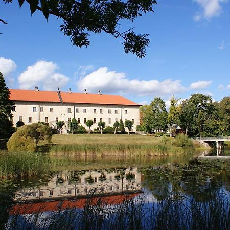 Dundagas Pils Vandrarhem Exteriör bild